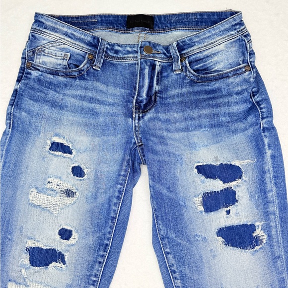 Buckle Black Women’s Light Blue Distressed Skinny Jeans Pre-Owned Size 26 - Picture 3 of 8